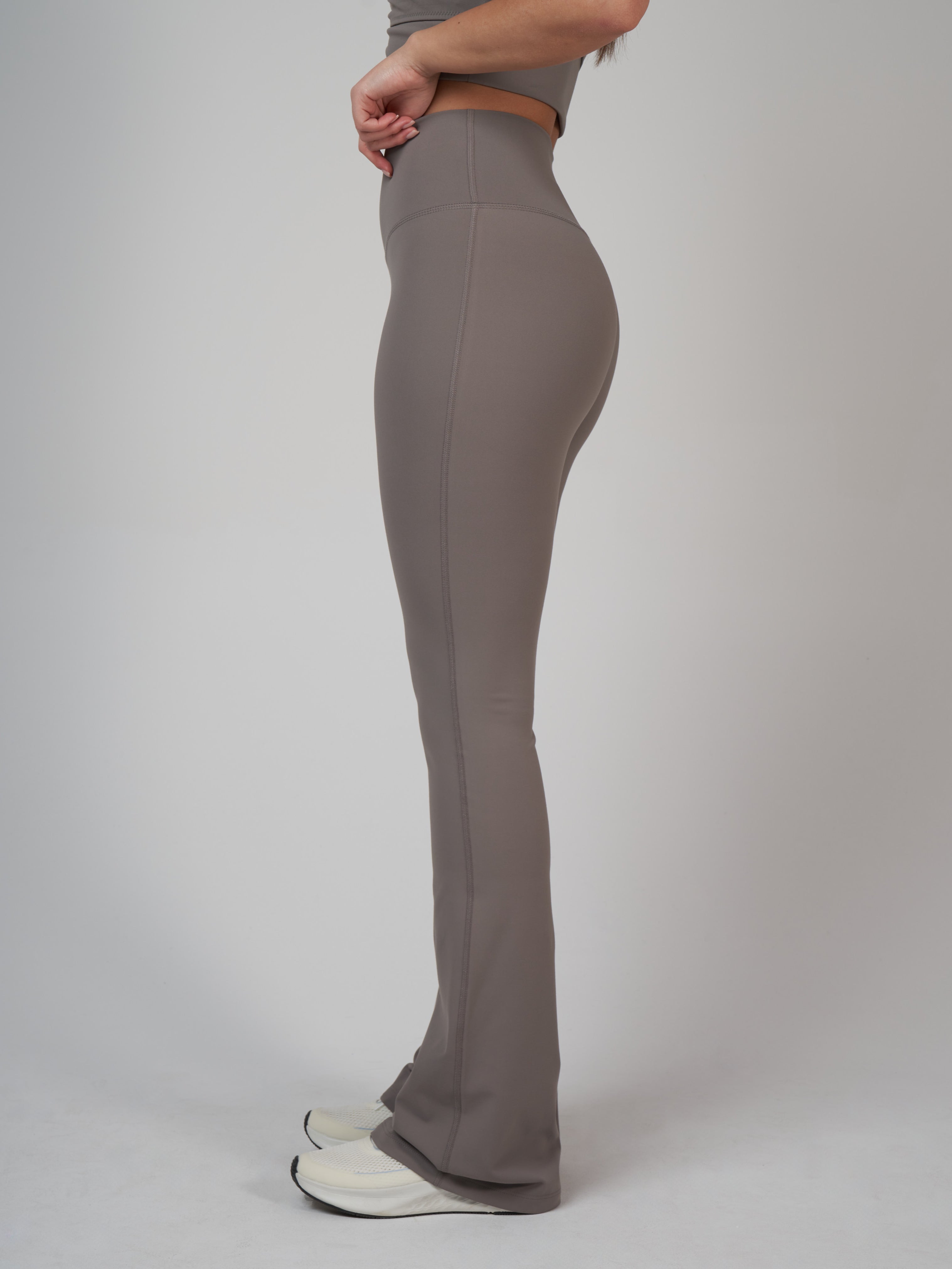 Liora Soft Flare Хеланки - Stone