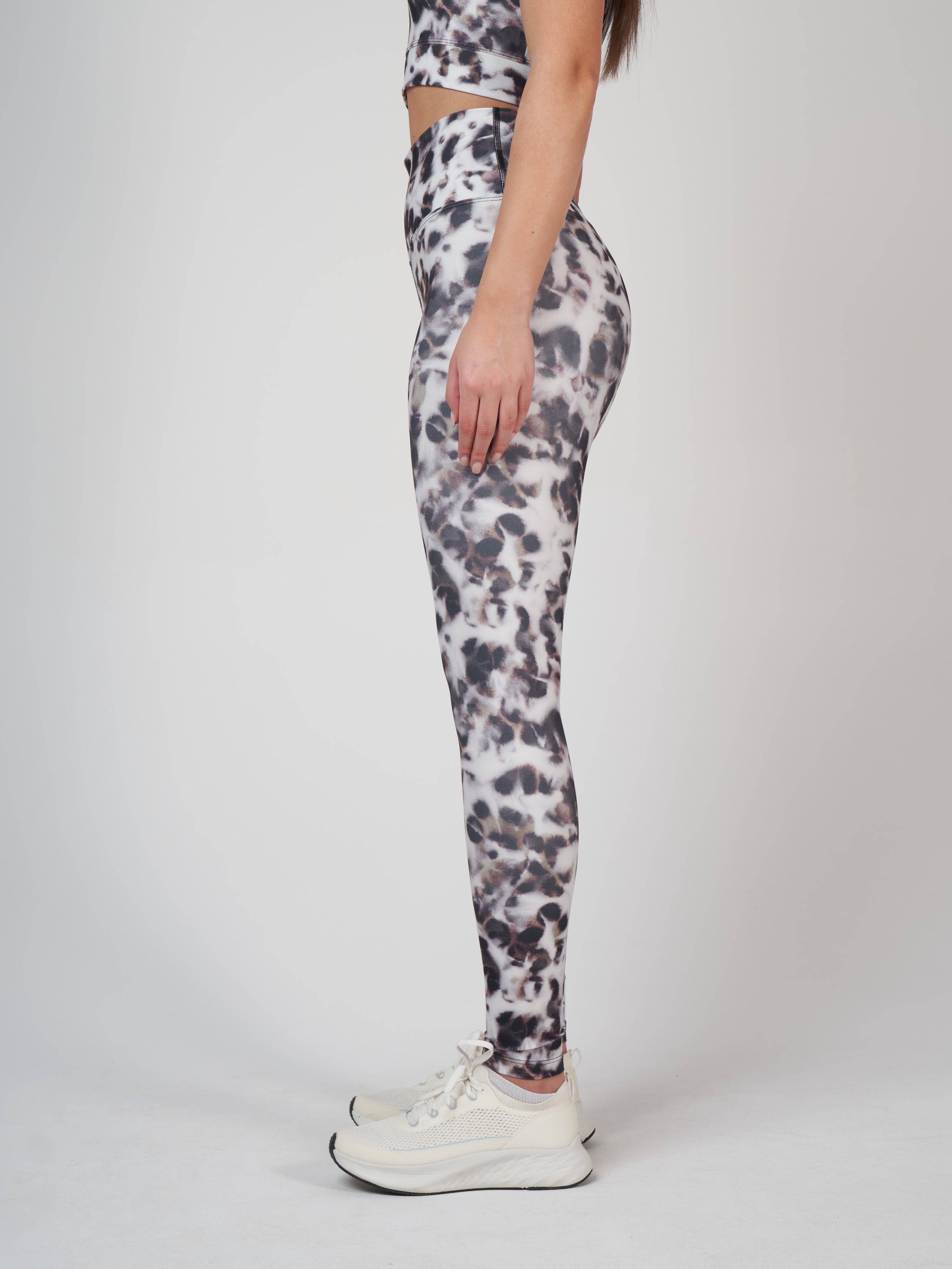 Snow Leopard Print Хеланки