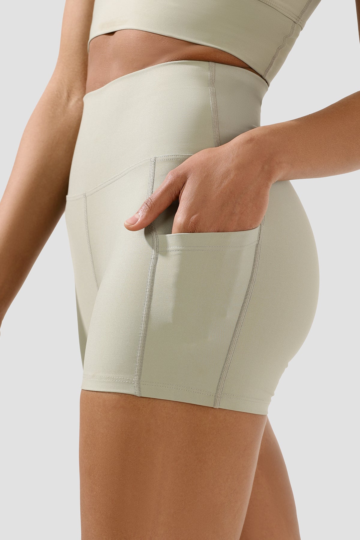 Gina Шорцеви - Light Green