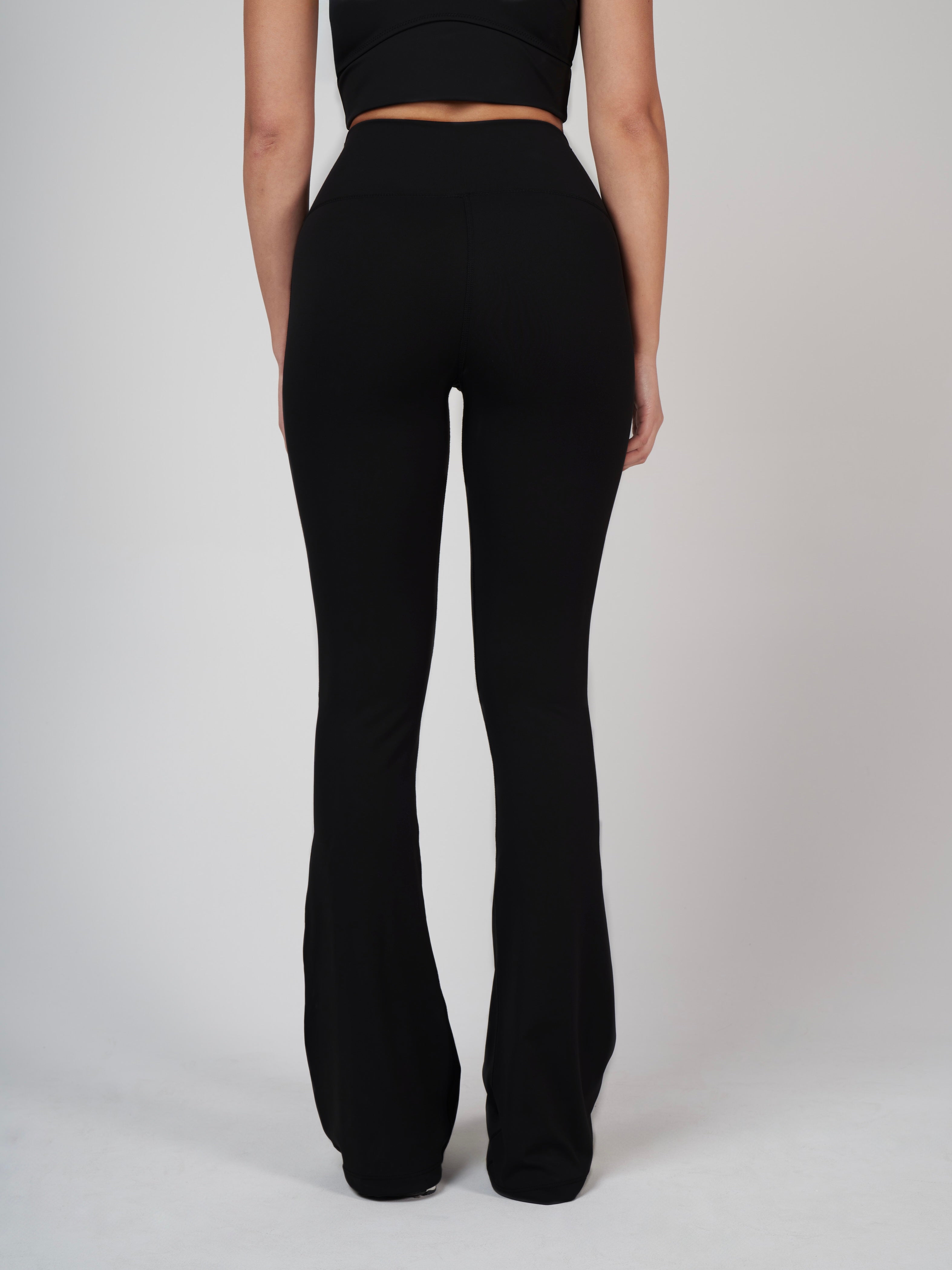 Liora Soft Flare Хеланки - Black