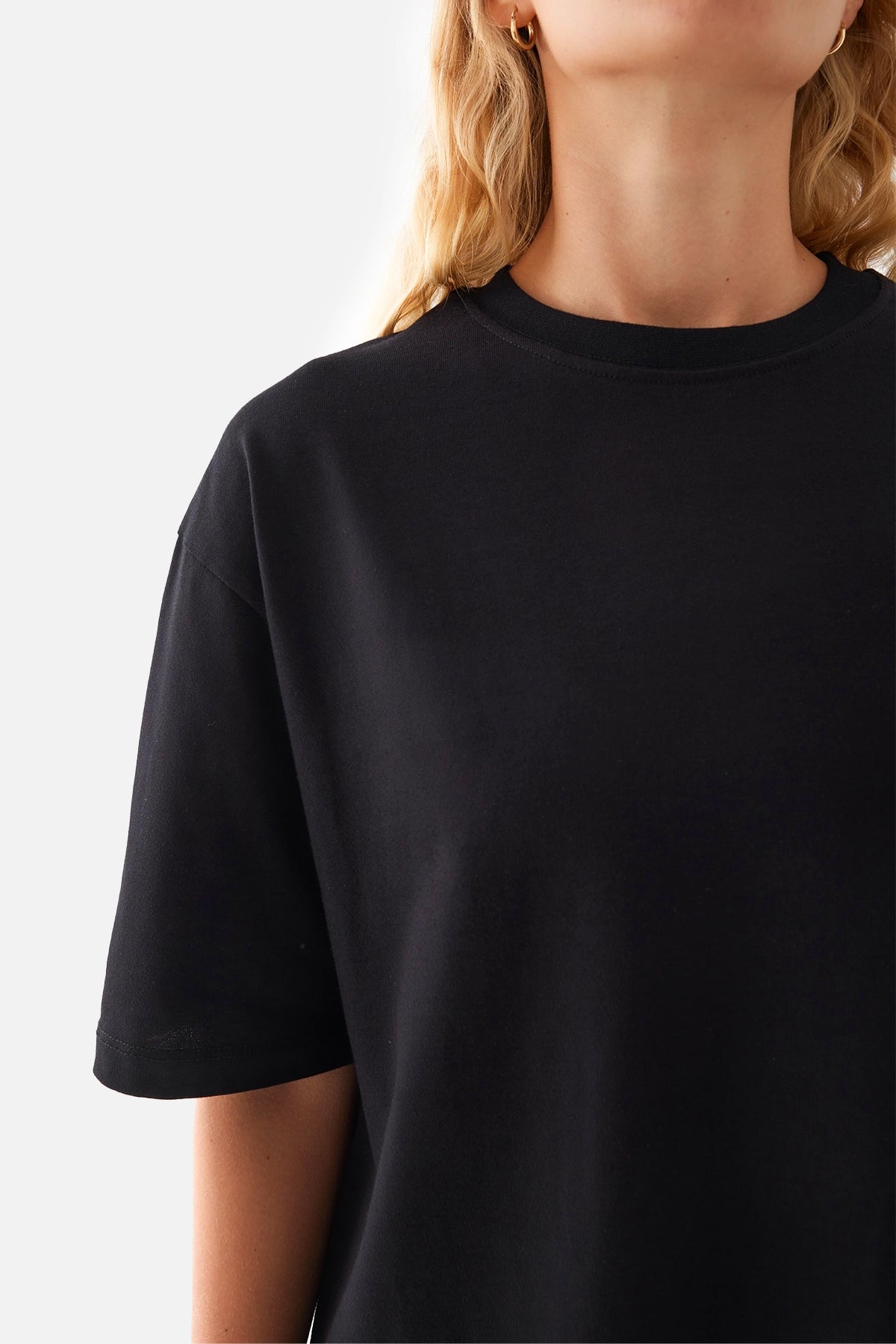 Serenity Oversize T-Shirt - Black